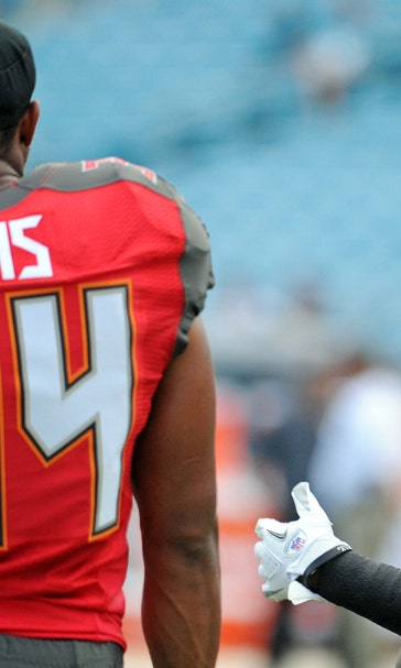 Bucs place running back Charles Sims on injured reserve
